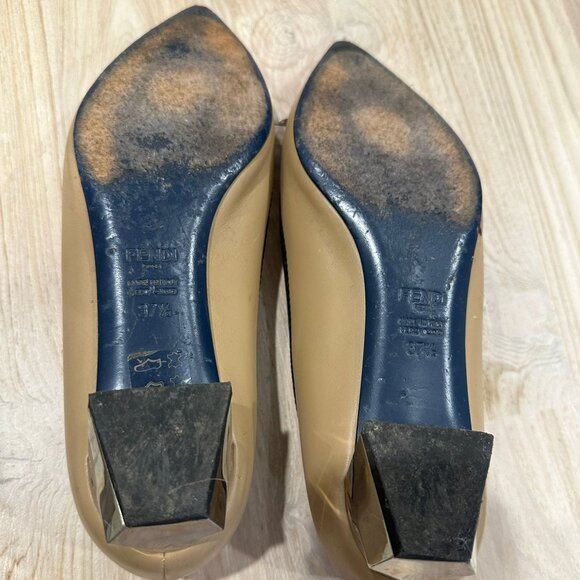 Fendi Nude Flat with silver heel - Picture 2 of 9